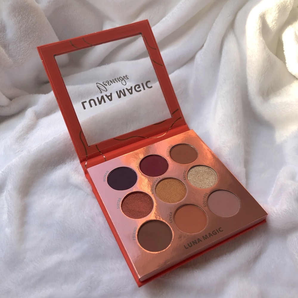 Luna Magic Desnuda/Nude Eyeshadow Palette